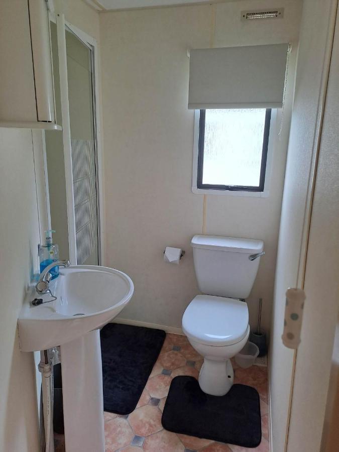 Cosy Caravan At Blackmoor Farm Ludchurch ภายนอก รูปภาพ